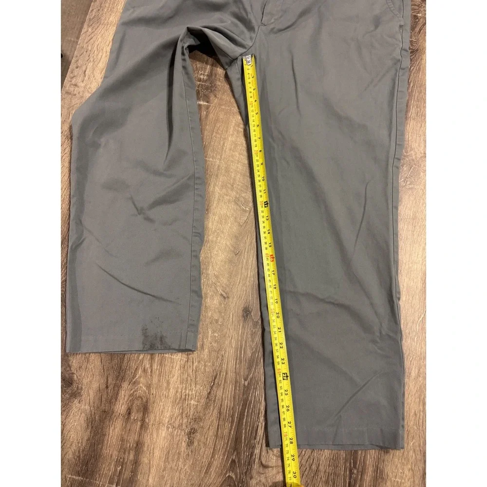 Dockers D3 Classic Fit Gray Chino Pants Mens 42x30 Flat Front Trousers